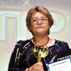Устинова Галина